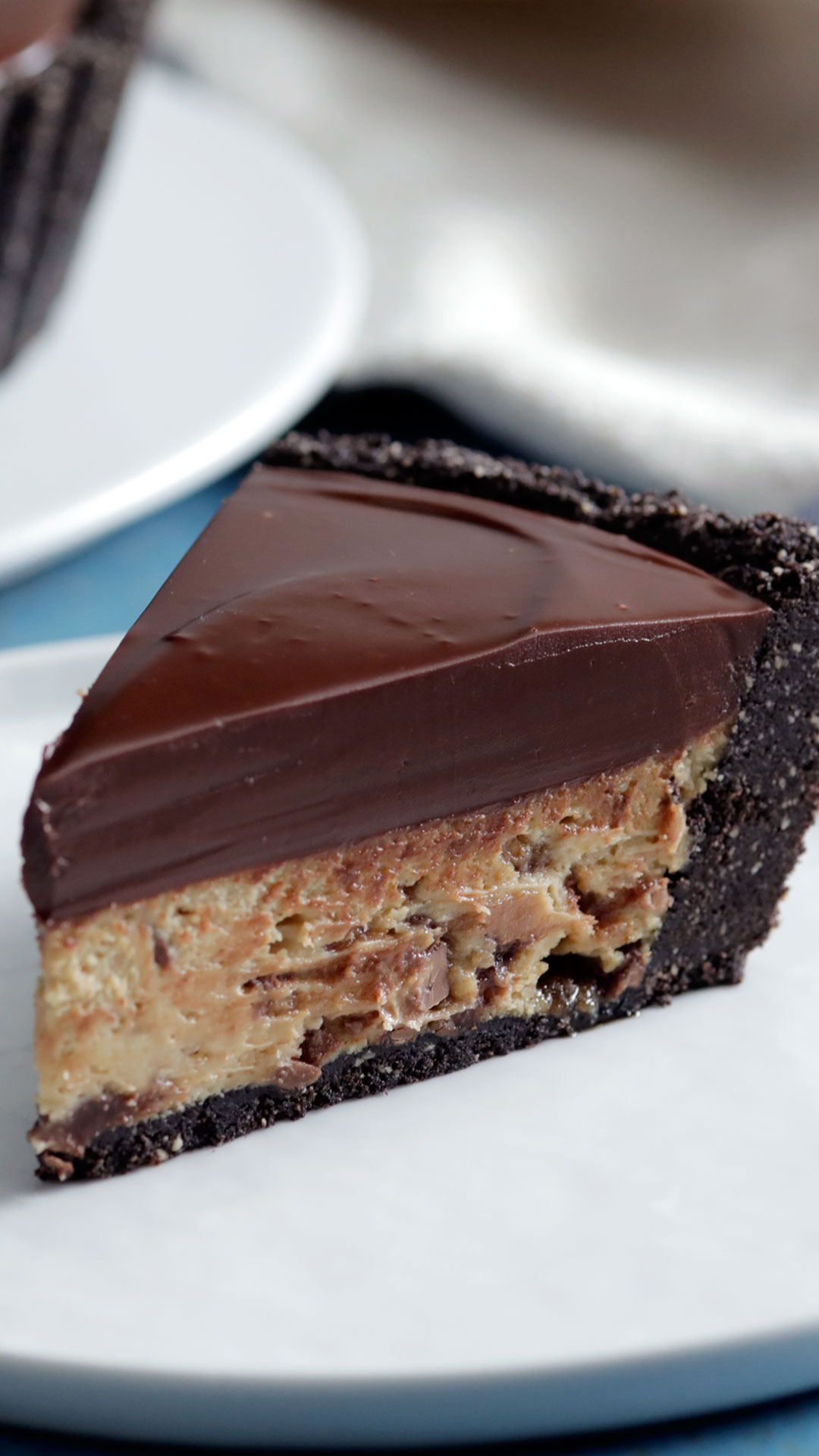 Giant Peanut Butter Cup Cheesecake
