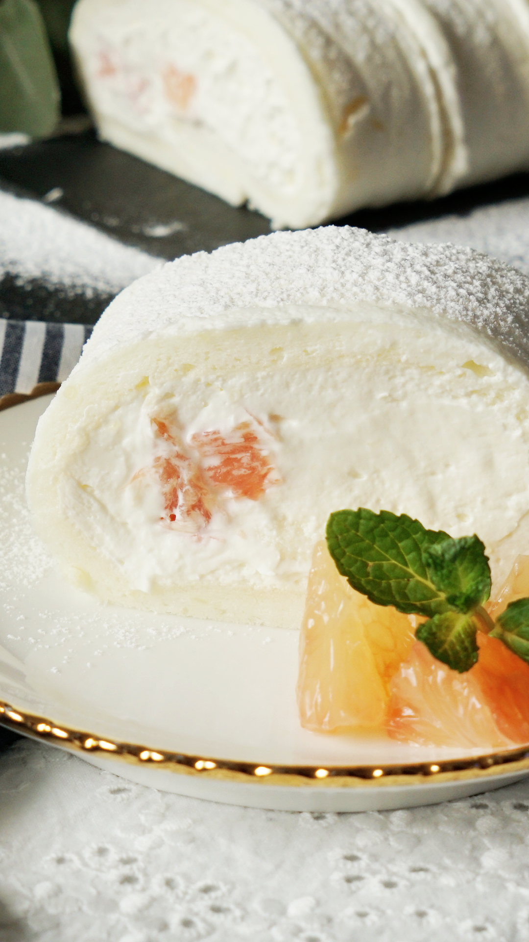 White Grapefruit Roll Cake
